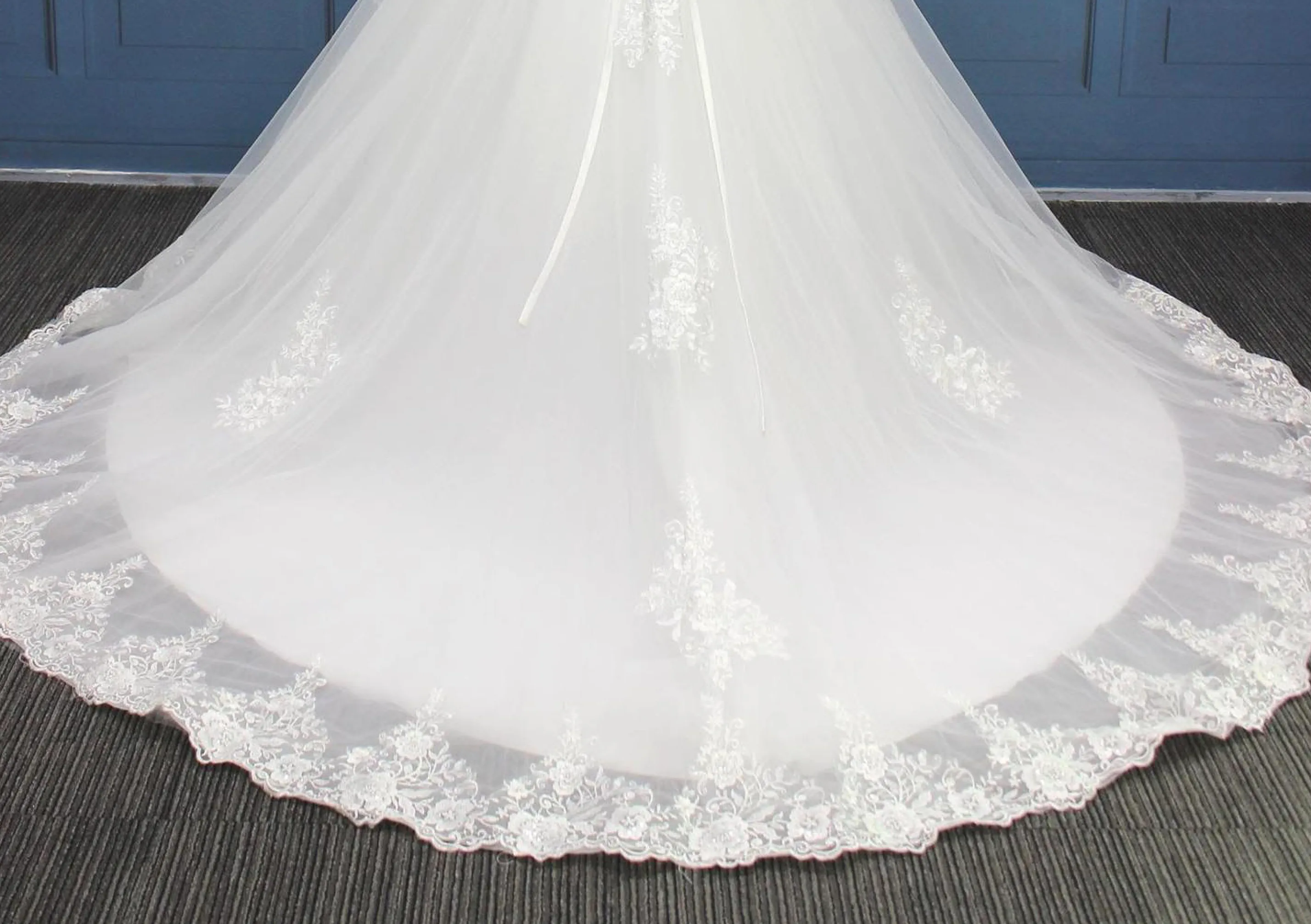 Traditional Lace A Line Sequined Illusion Back Bridal Wedding Gown